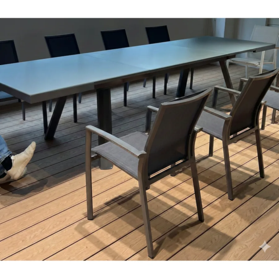 Qing Frost Extendable Table 218–336 cm – Textured Tempered Glass & Aluminum Frame