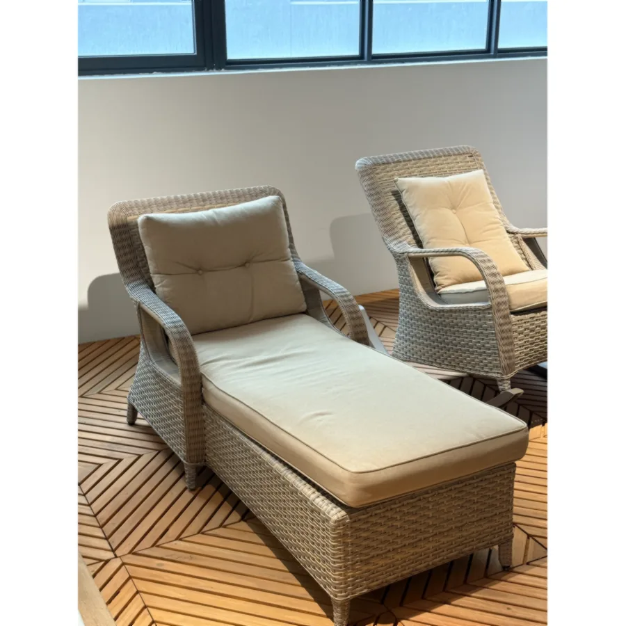 Furmeiz Outdoor Sun Lounger – Aluminum Frame & PE Rattan with Quick-Dry Cushion